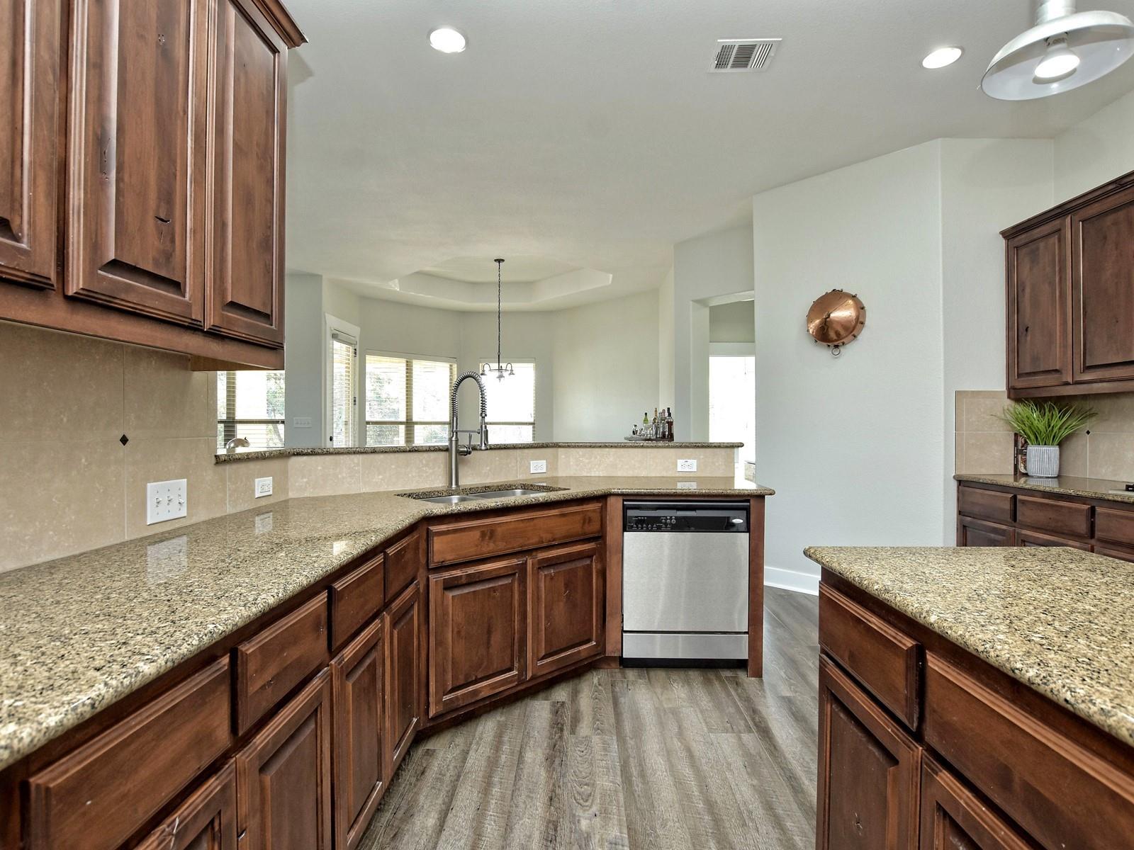 214 Rivulet Ln, Lakeway, TX 78738