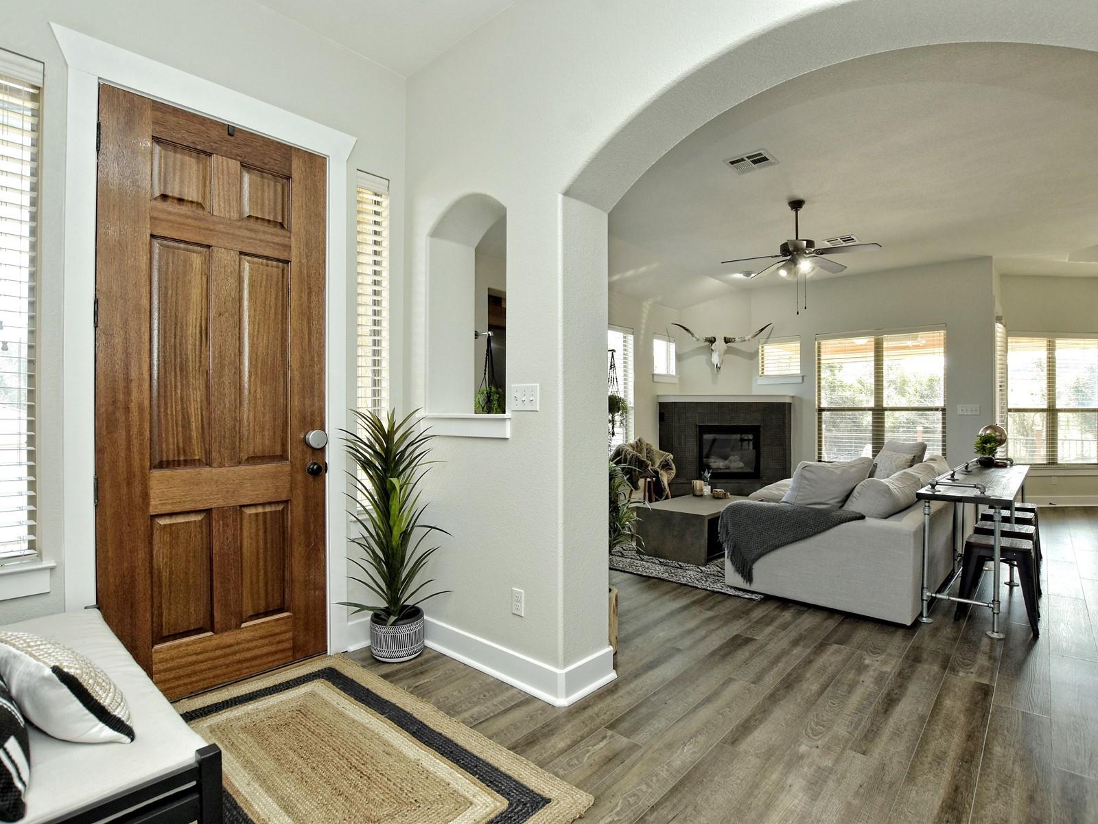 214 Rivulet Ln, Lakeway, TX 78738