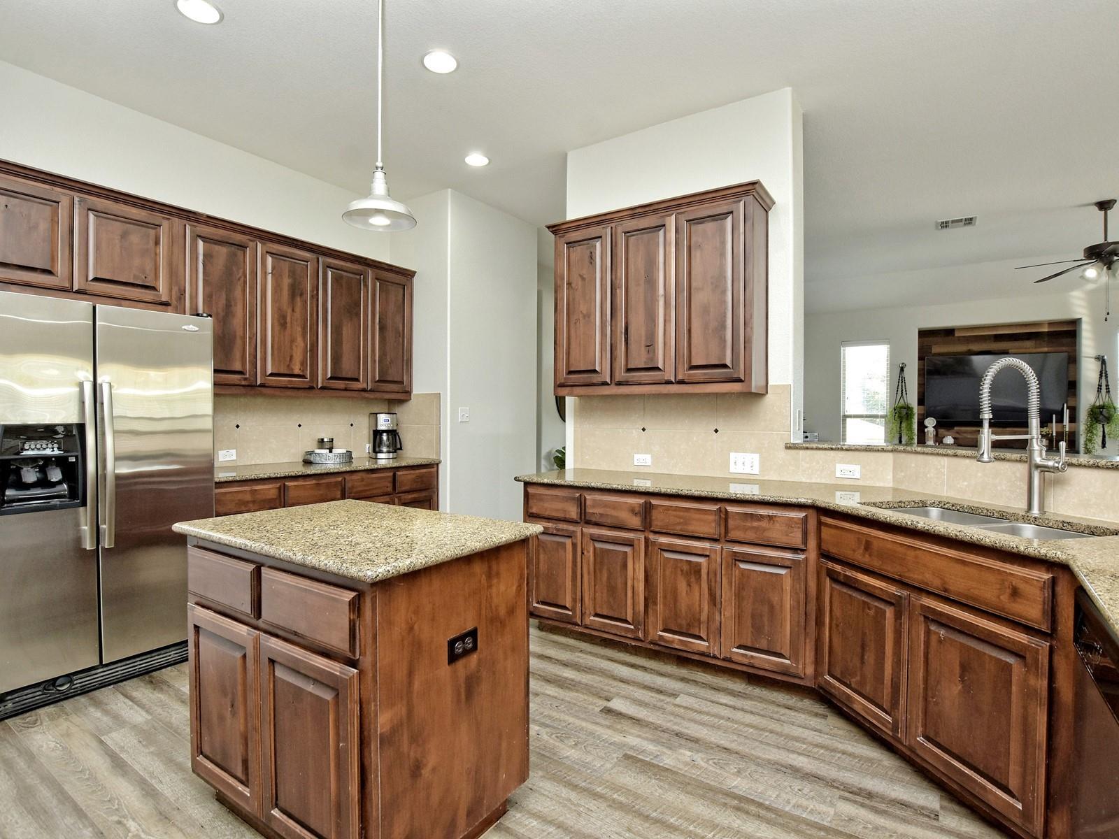 214 Rivulet Ln, Lakeway, TX 78738