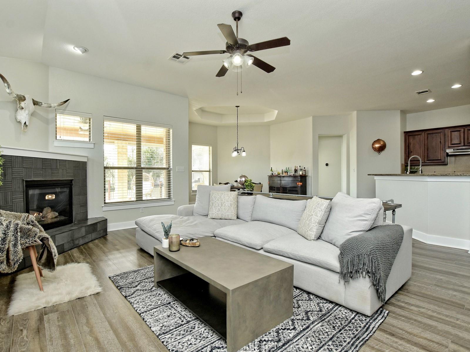 214 Rivulet Ln, Lakeway, TX 78738
