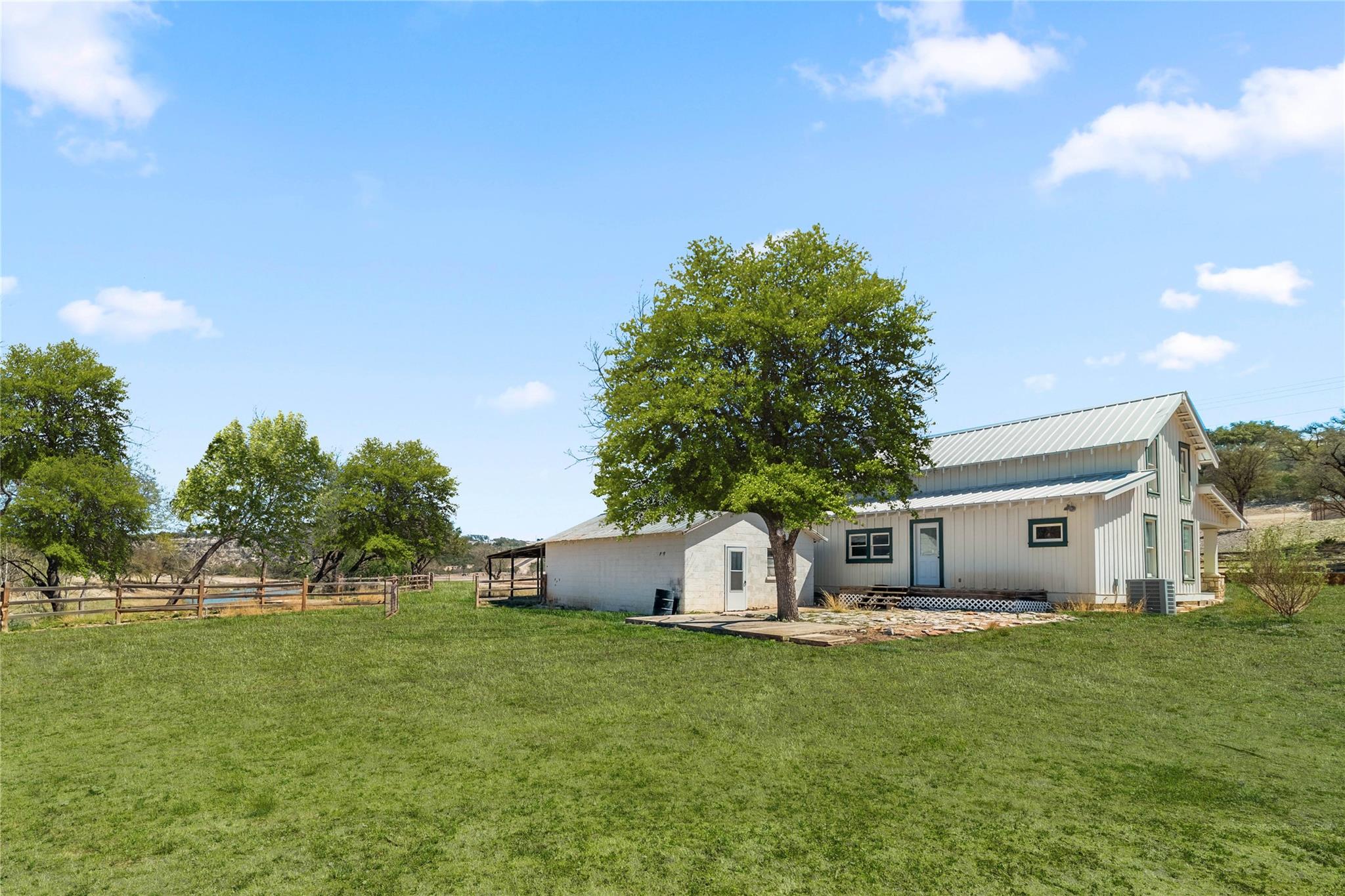 Lot 23 1627 Seven Springs Dr, Junction, TX 76849