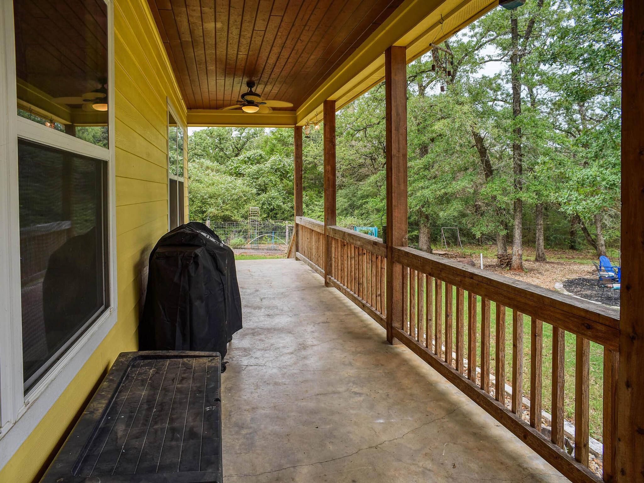 247 Campfire Way, Smithville, TX 78957