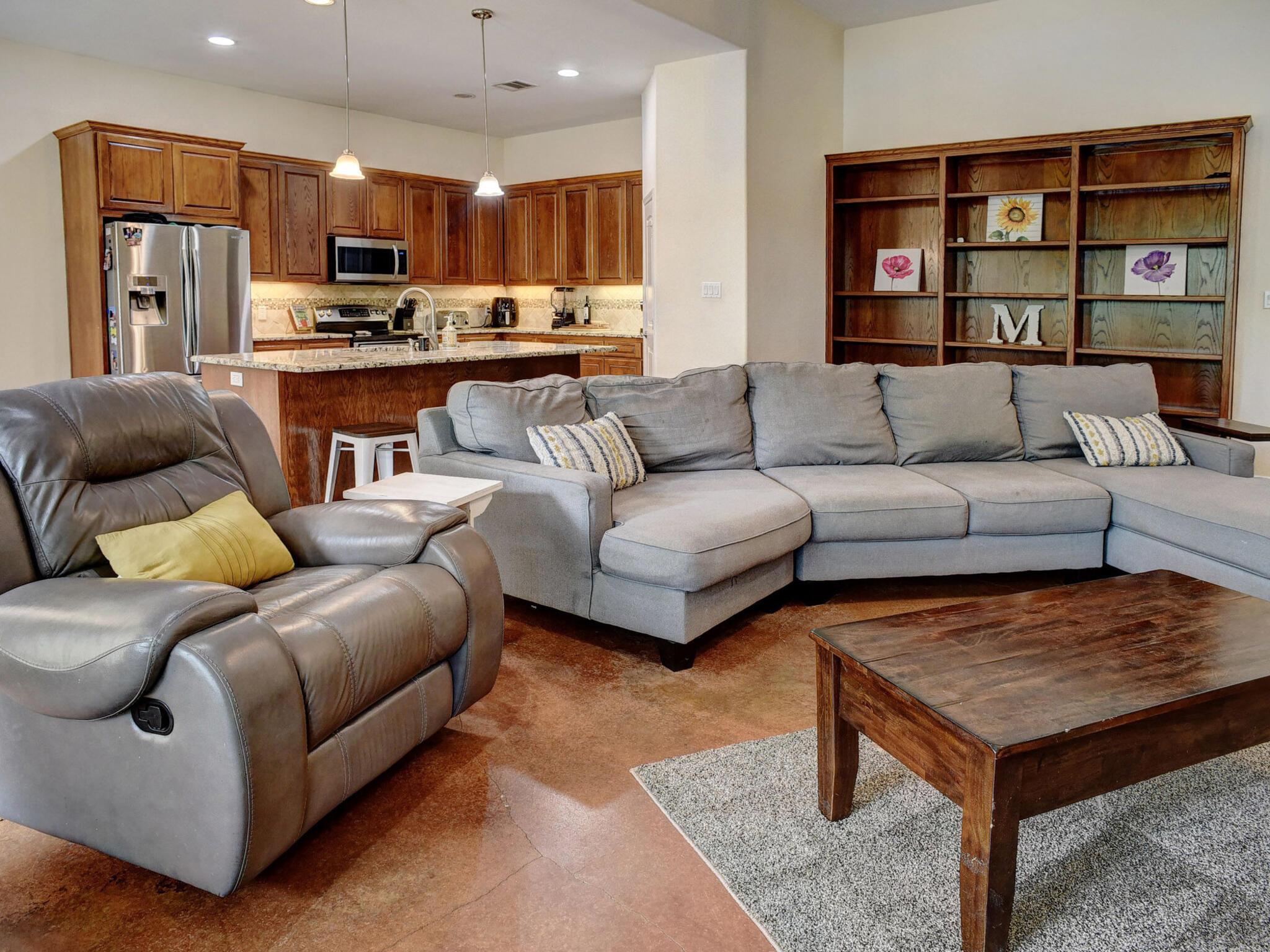 247 Campfire Way, Smithville, TX 78957