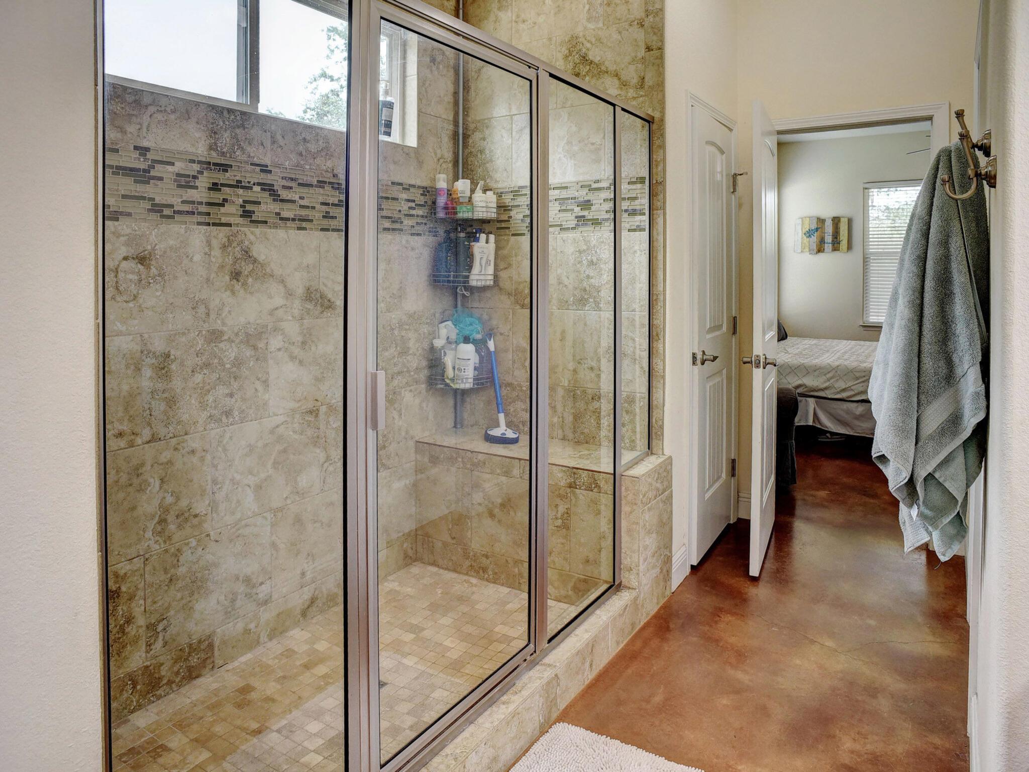 247 Campfire Way, Smithville, TX 78957