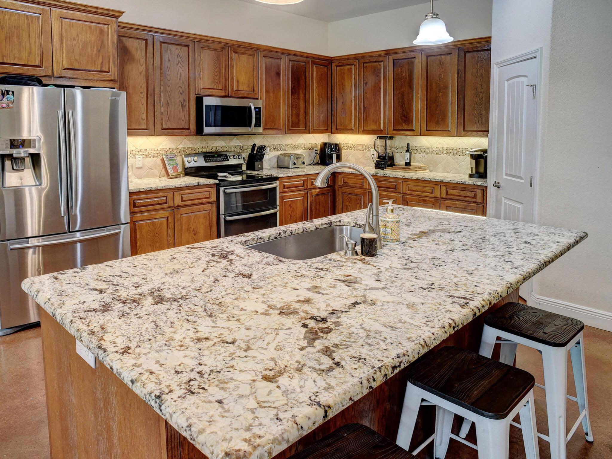 247 Campfire Way, Smithville, TX 78957