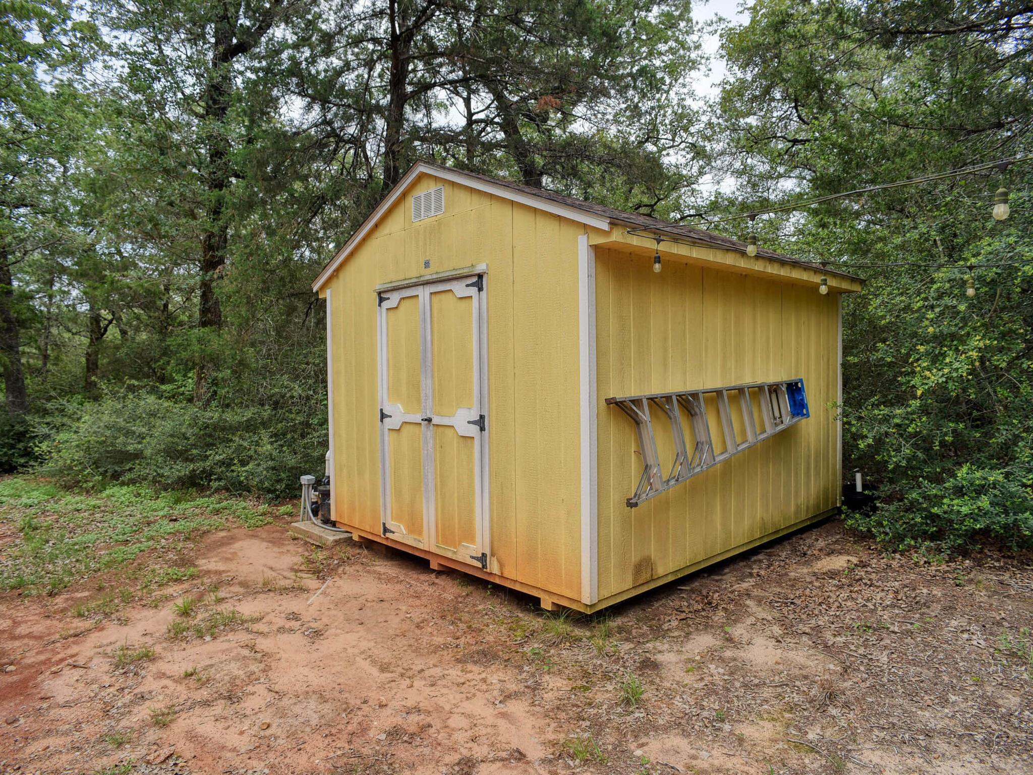 247 Campfire Way, Smithville, TX 78957