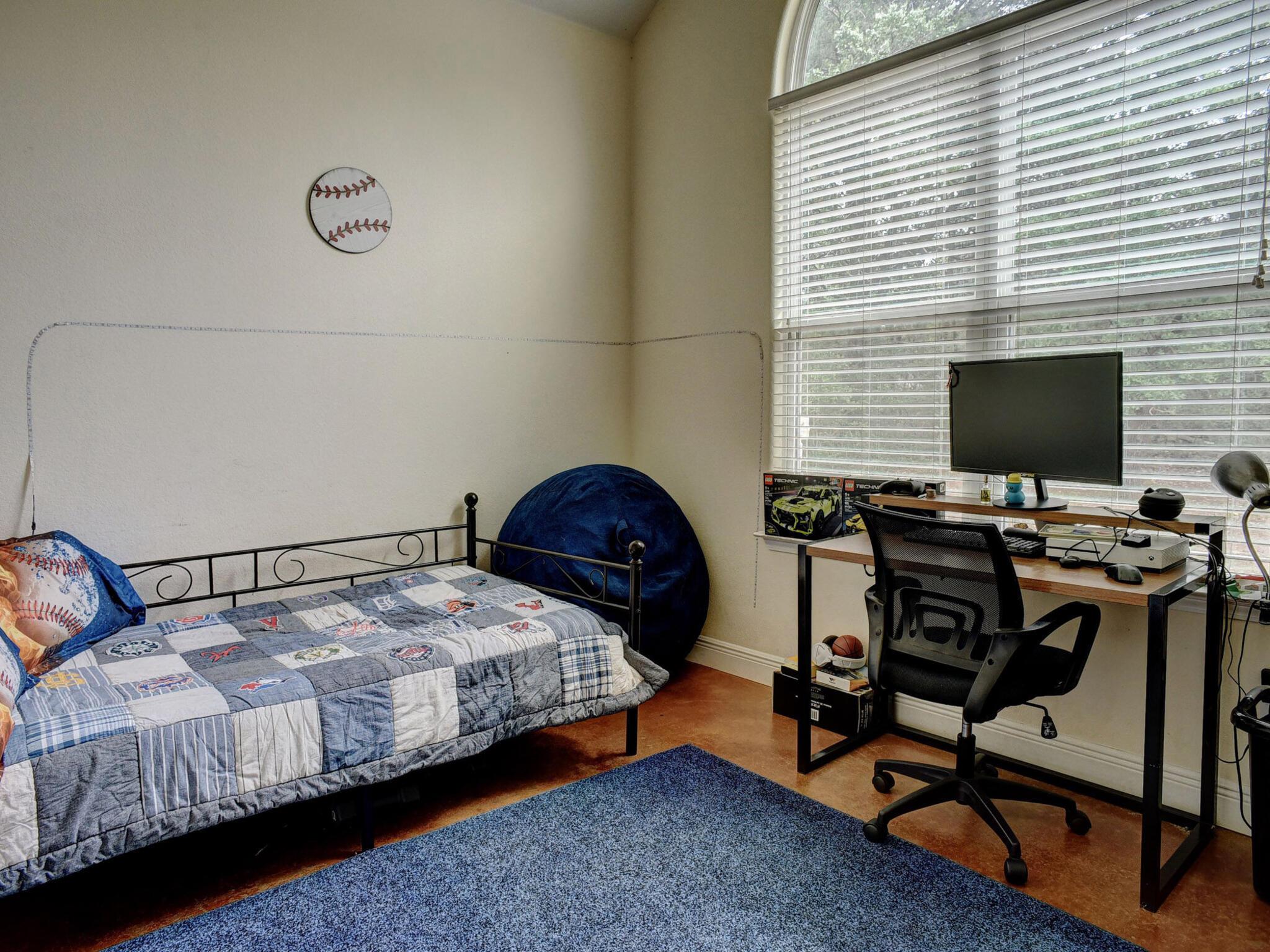 247 Campfire Way, Smithville, TX 78957