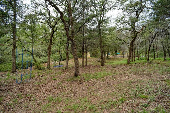 247 Campfire Way, Smithville, TX 78957