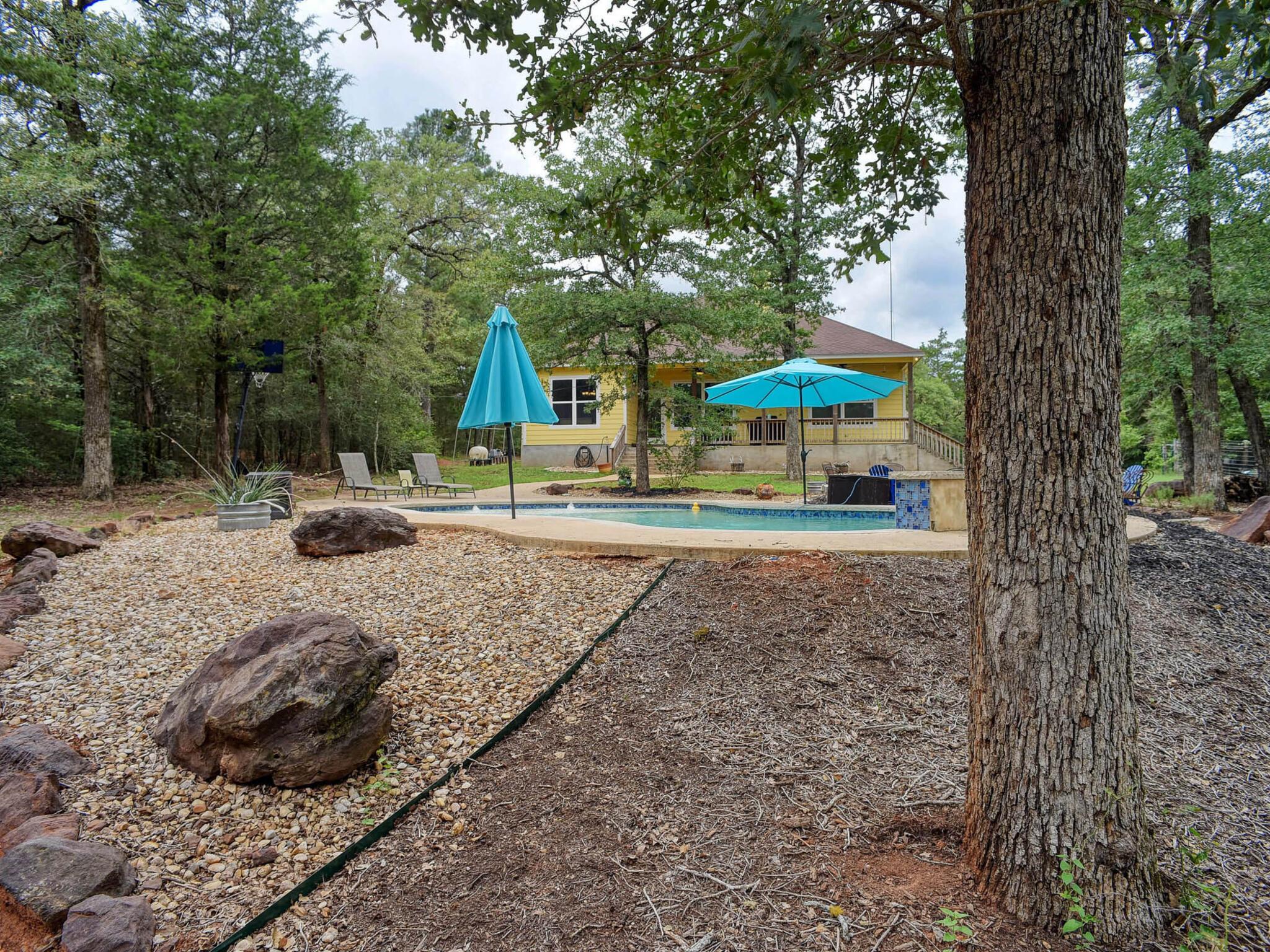 247 Campfire Way, Smithville, TX 78957