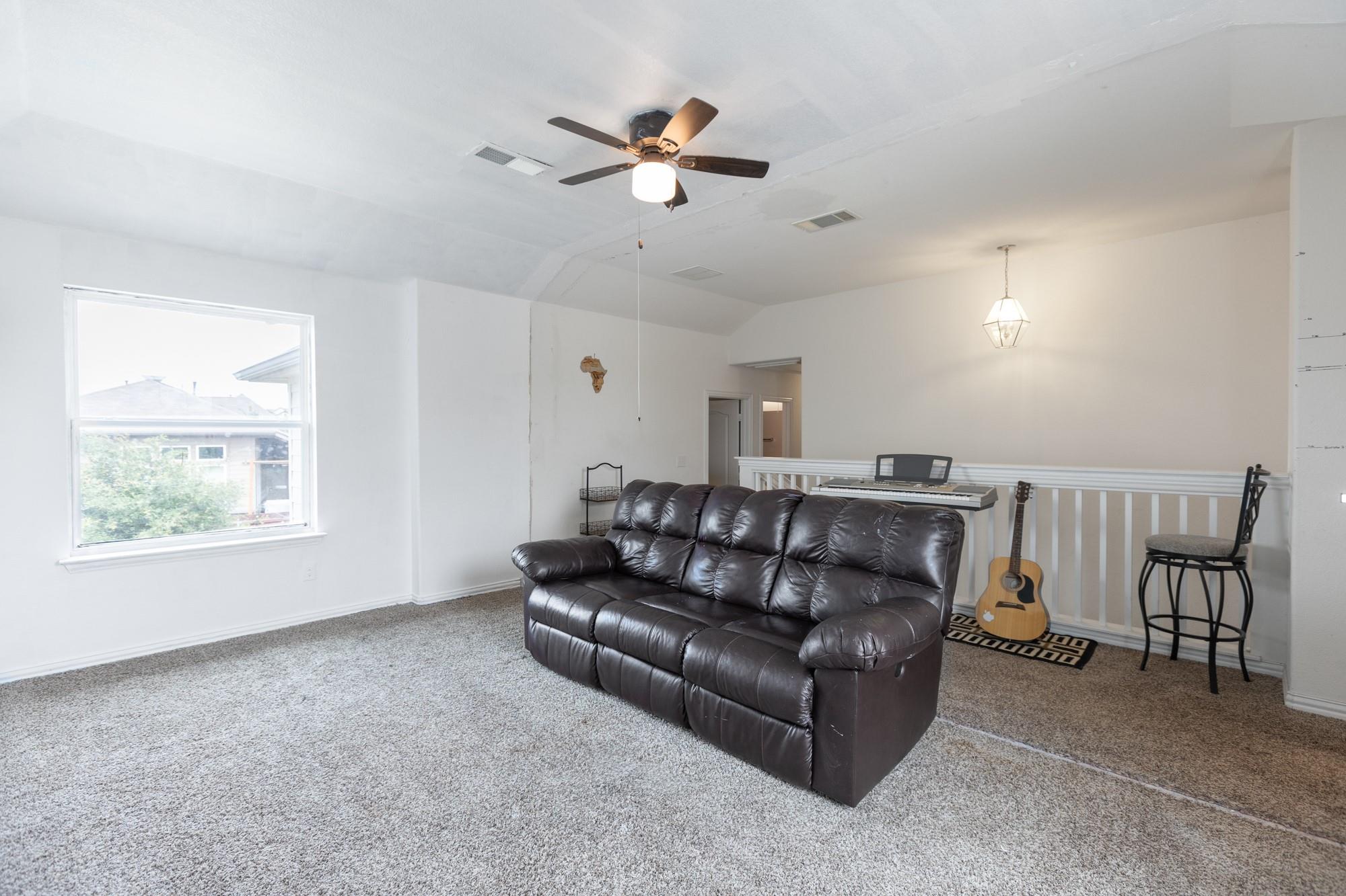 263 Joseph Dr, Buda, TX 78610