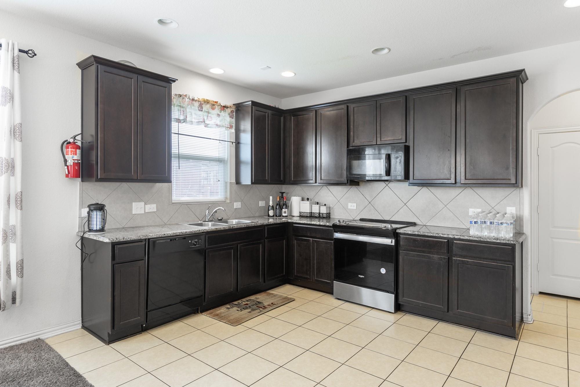 263 Joseph Dr, Buda, TX 78610