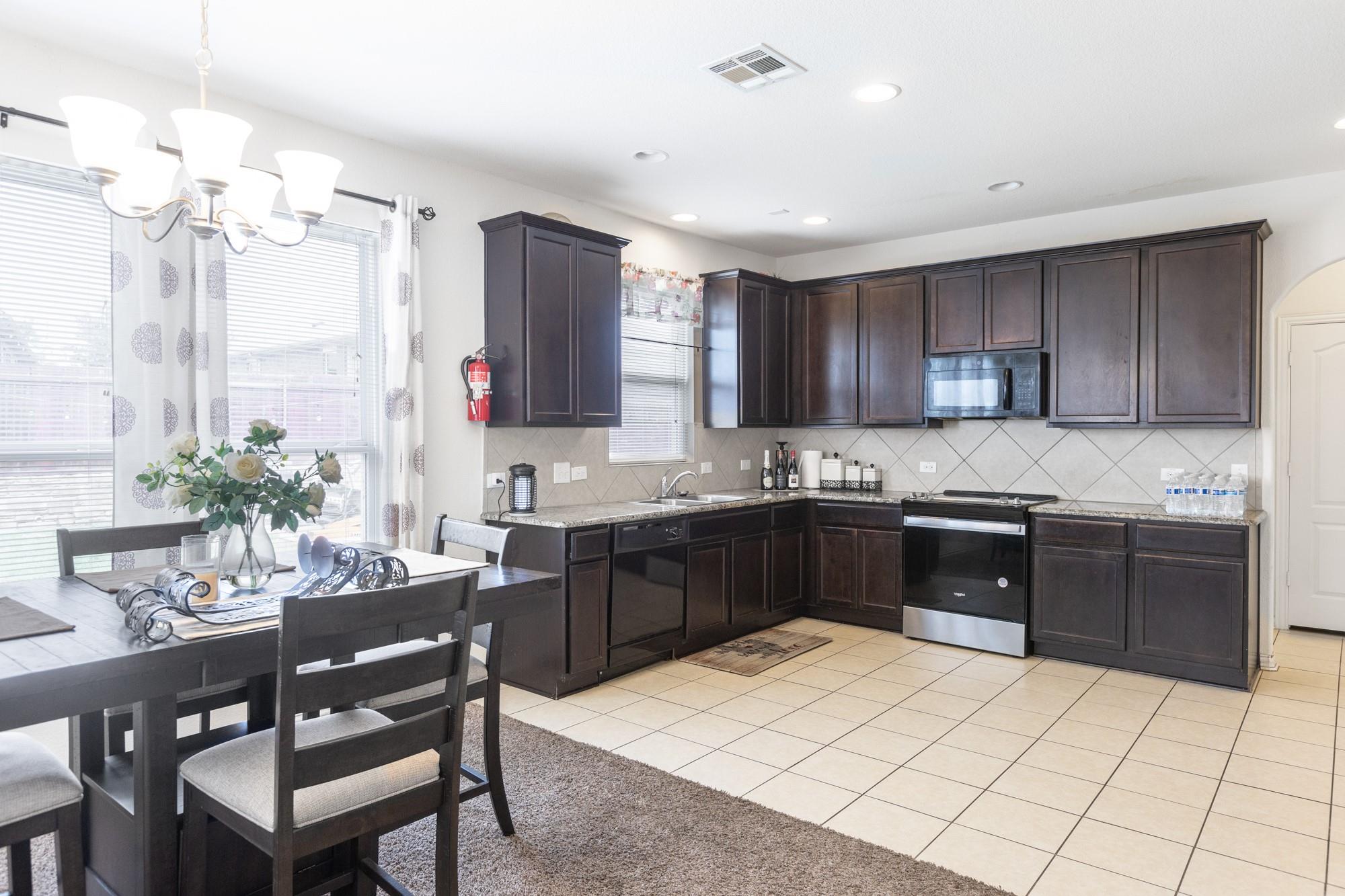 263 Joseph Dr, Buda, TX 78610