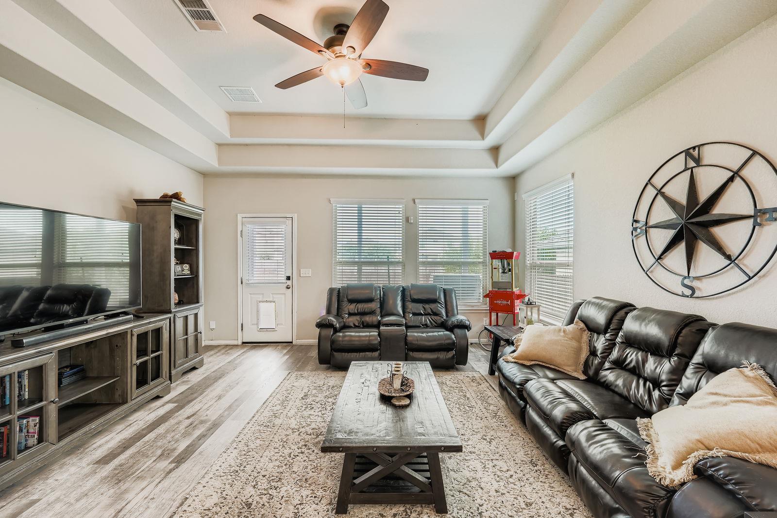 429 Rusk Bluff Ave, Leander, TX 78641