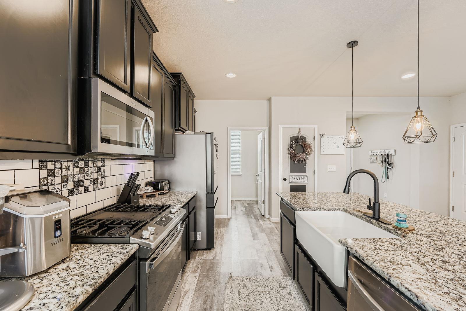 429 Rusk Bluff Ave, Leander, TX 78641