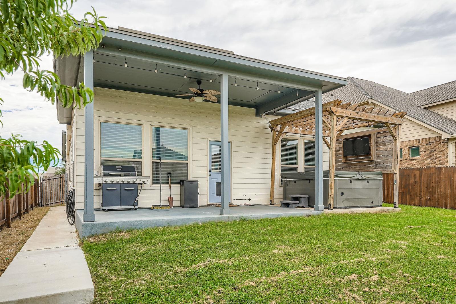 429 Rusk Bluff Ave, Leander, TX 78641