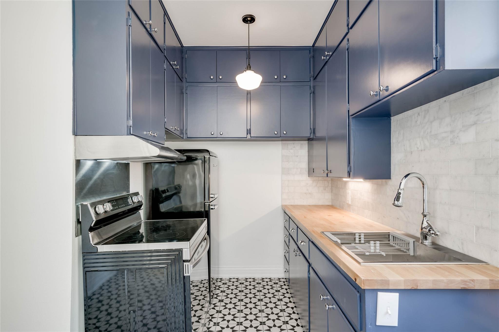 2810 Pearl St # B, Austin, TX 78705