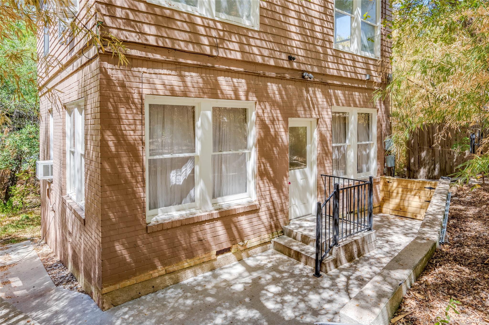 2810 Pearl St # B, Austin, TX 78705