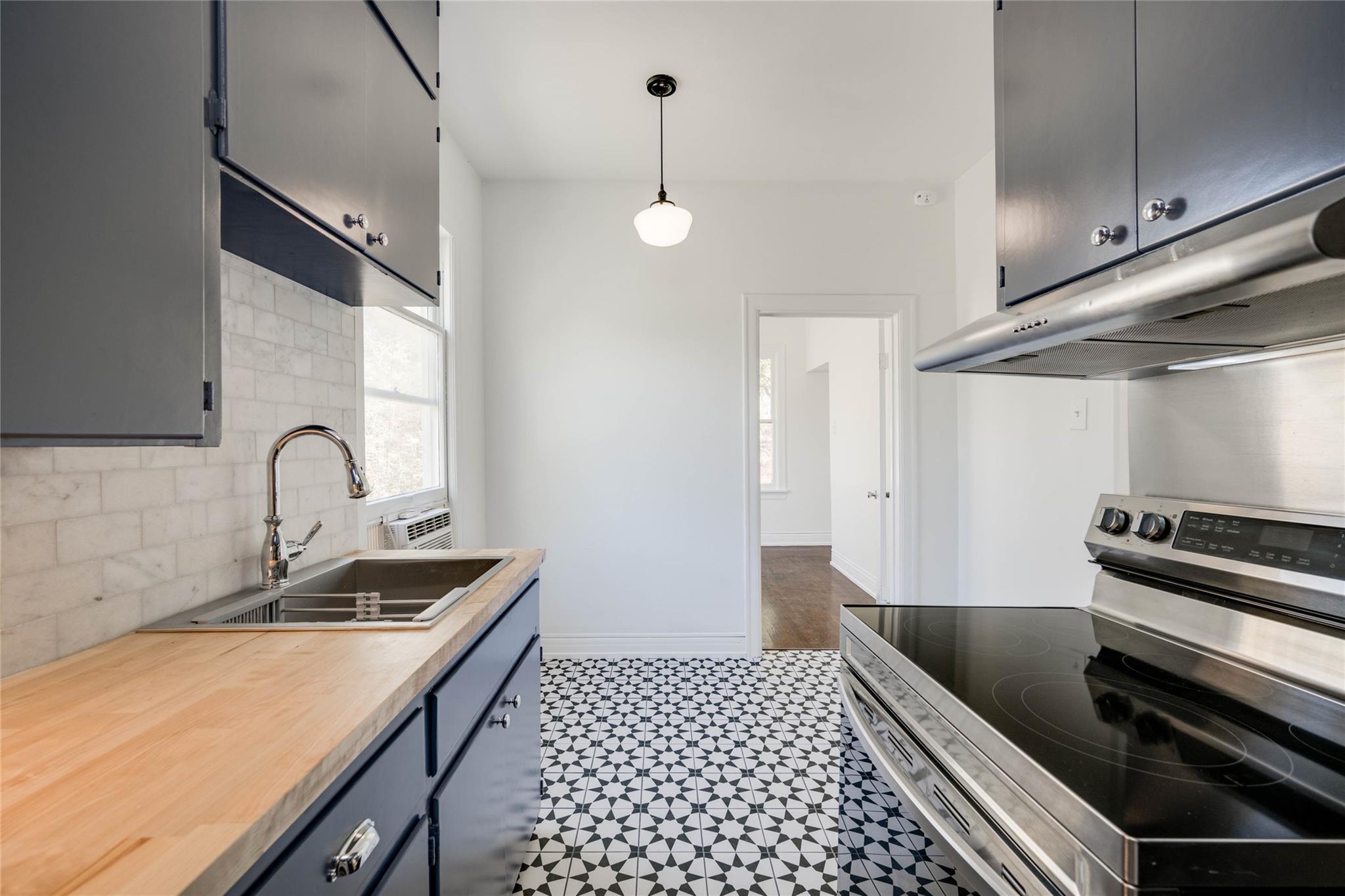 2810 Pearl St # B, Austin, TX 78705