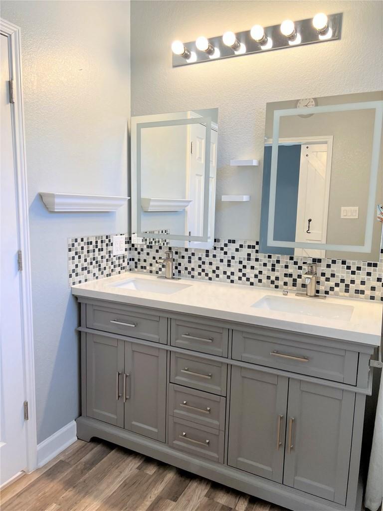 402 Wiley St, Hutto, TX 78634