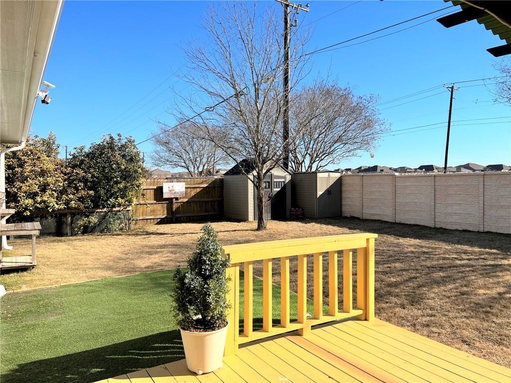 402 Wiley St, Hutto, TX 78634