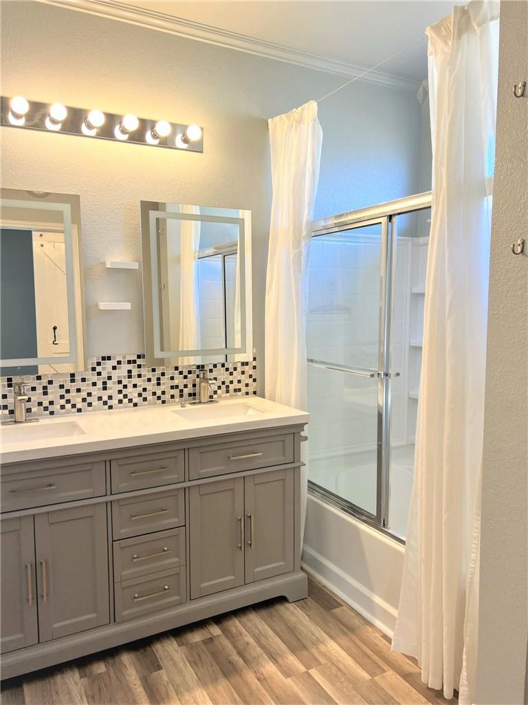 402 Wiley St, Hutto, TX 78634