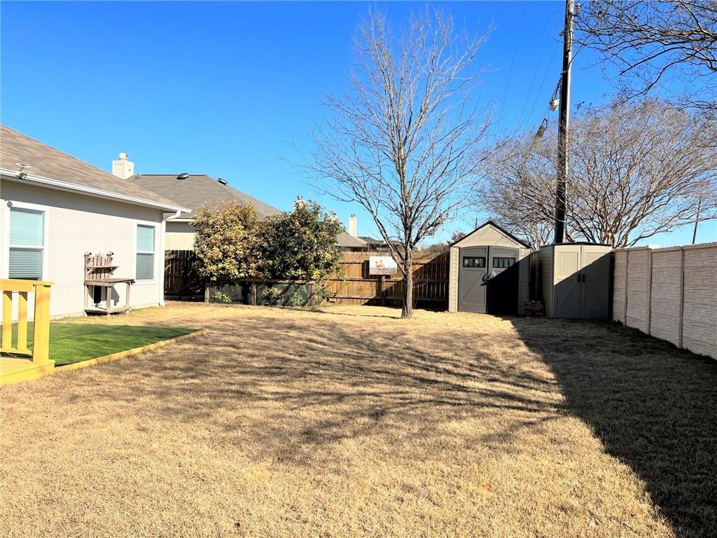 402 Wiley St, Hutto, TX 78634