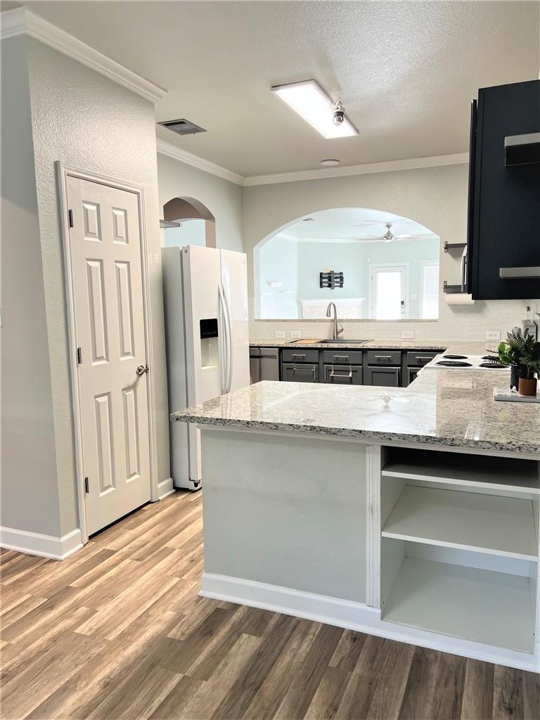 402 Wiley St, Hutto, TX 78634