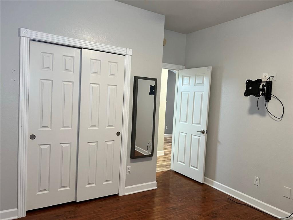 402 Wiley St, Hutto, TX 78634