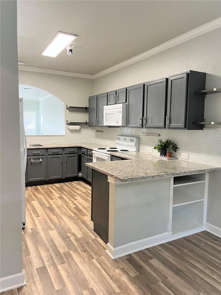 402 Wiley St, Hutto, TX 78634