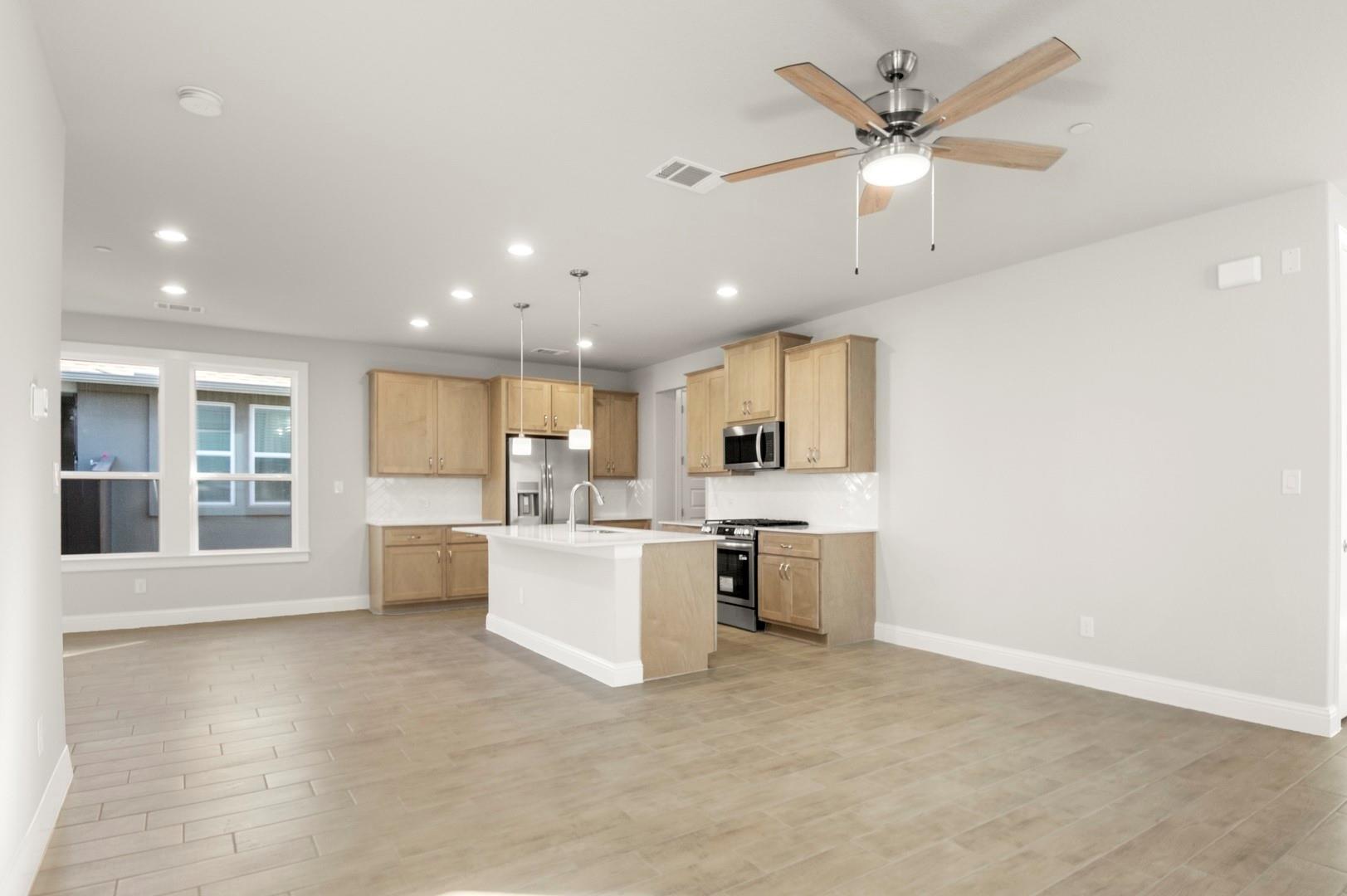 2605 Sam Bass Rd # 104, Round Rock, TX 78681