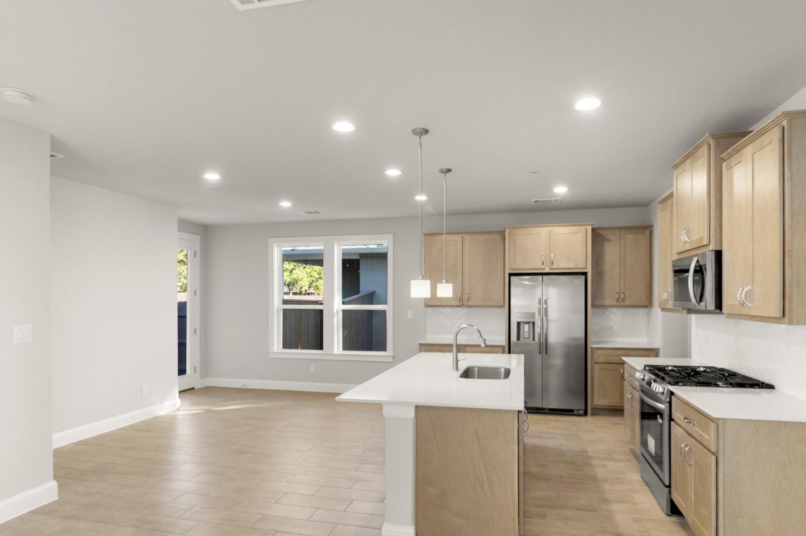 2605 Sam Bass Rd # 104, Round Rock, TX 78681