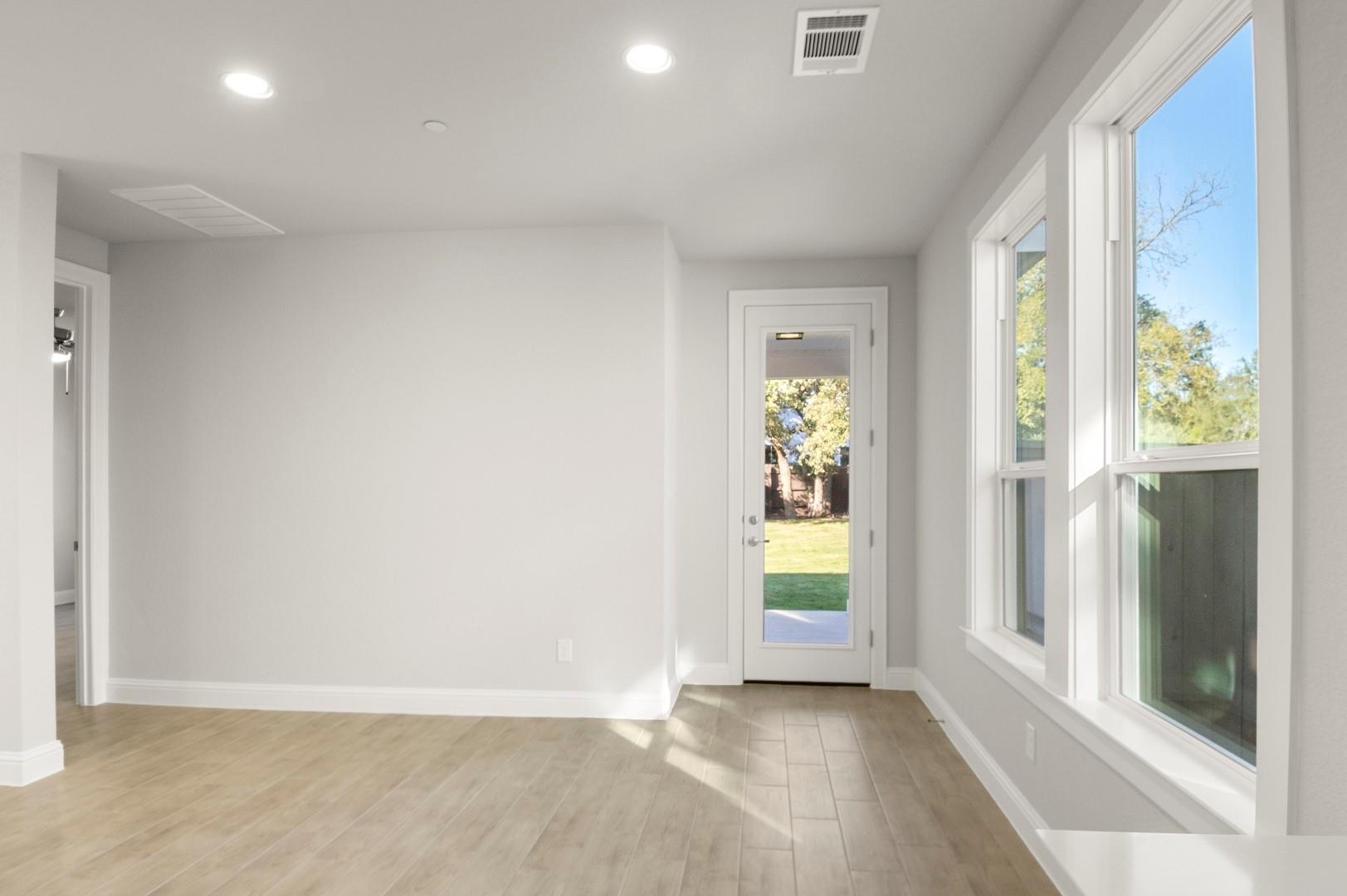 2605 Sam Bass Rd # 104, Round Rock, TX 78681