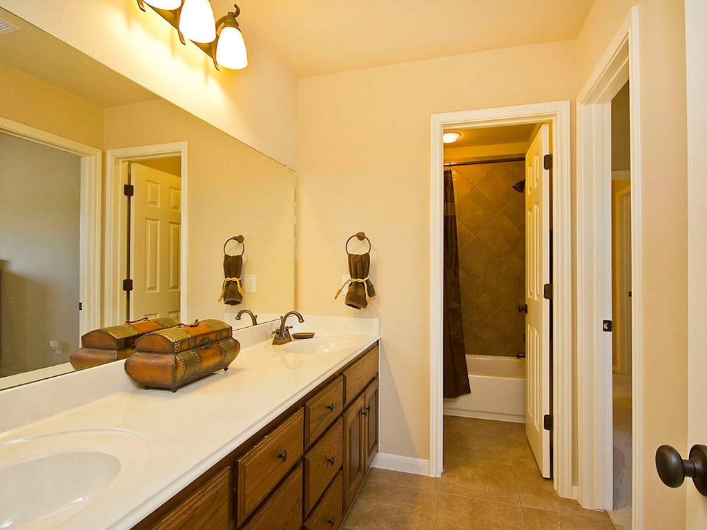 271 Longmont Ln, Austin, TX 78737