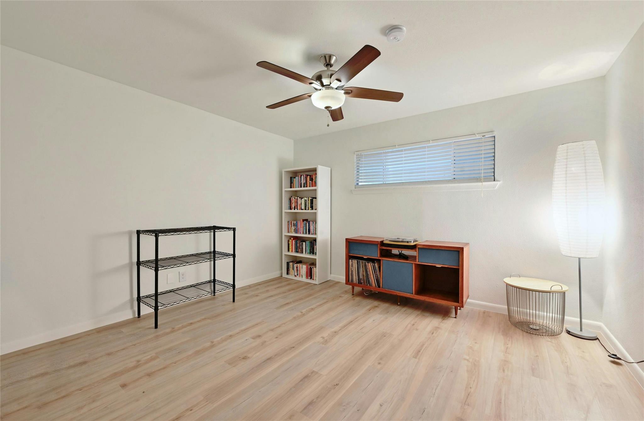 2303 E Side Dr # 102, Austin, TX 78704