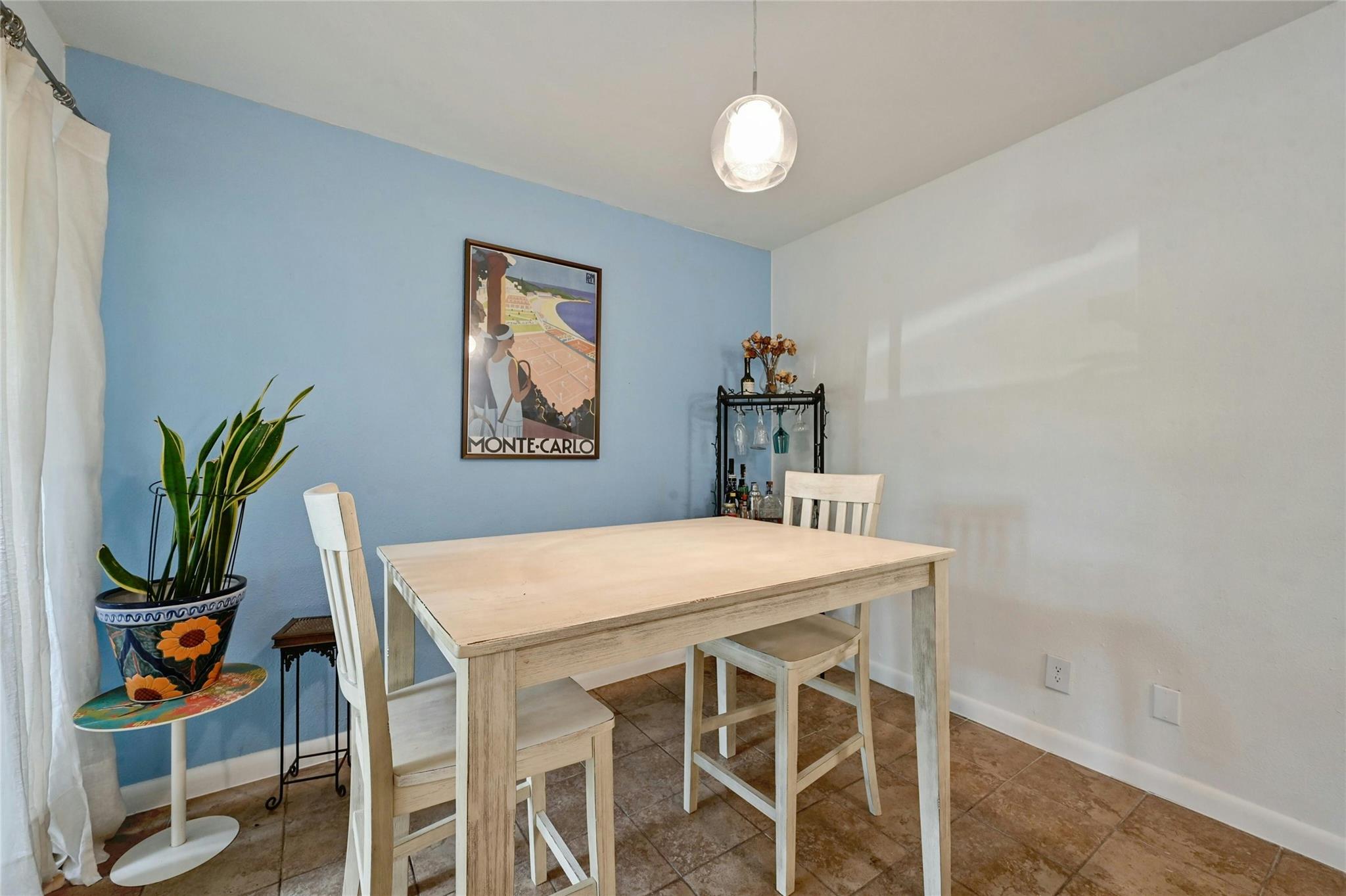 2303 E Side Dr # 102, Austin, TX 78704