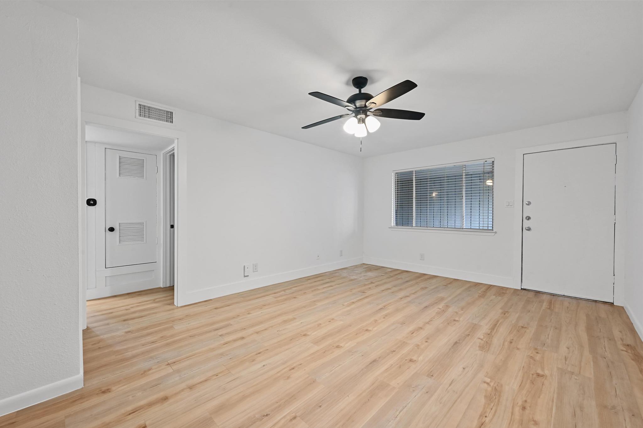 2303 E Side Dr # 102, Austin, TX 78704