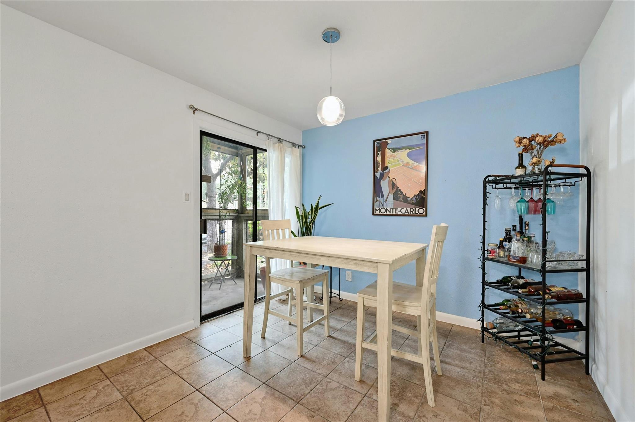 2303 E Side Dr # 102, Austin, TX 78704