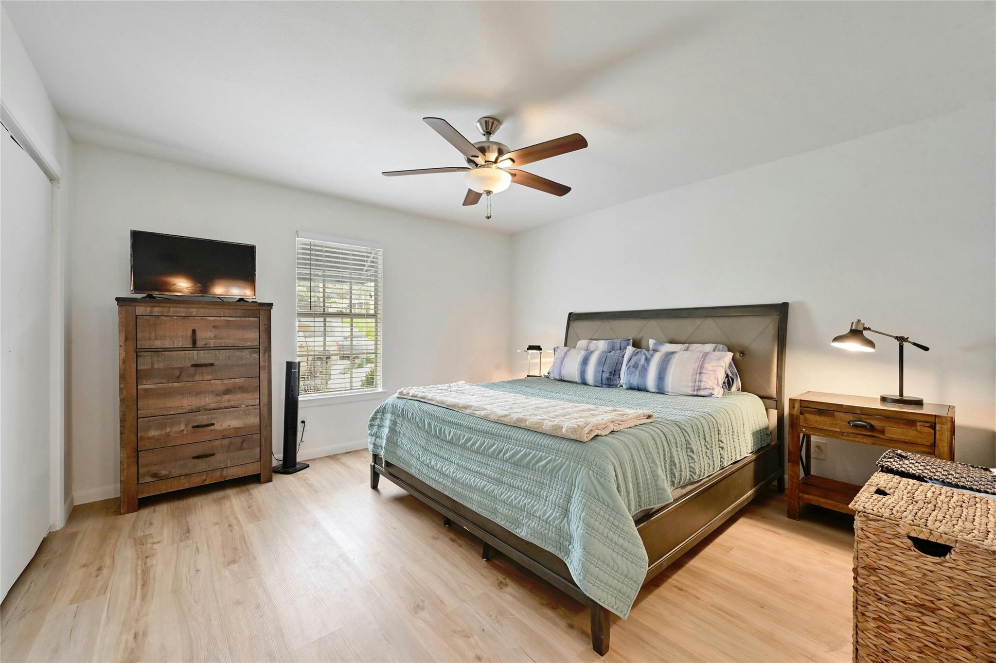 2303 E Side Dr # 102, Austin, TX 78704