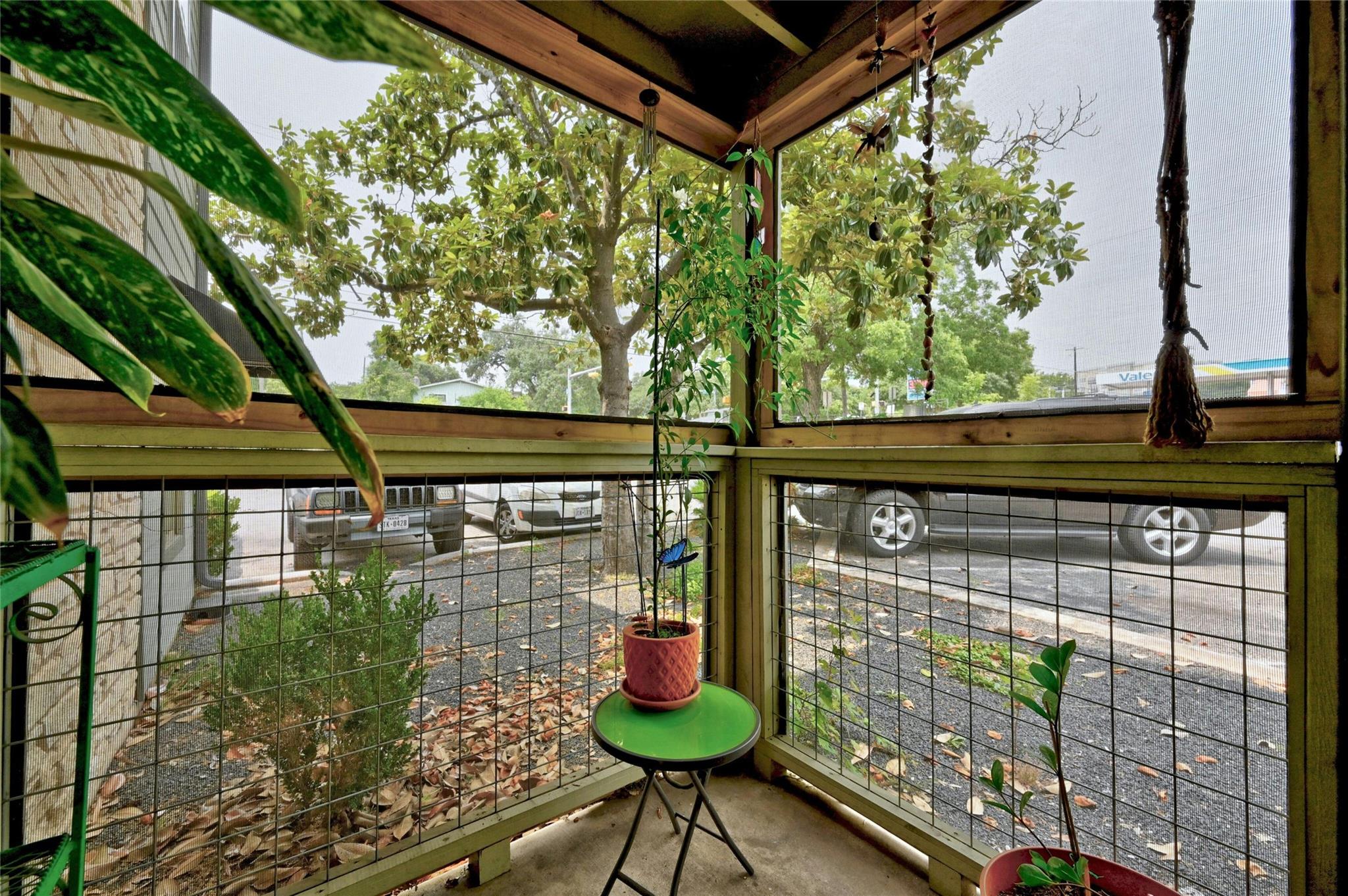 2303 E Side Dr # 102, Austin, TX 78704