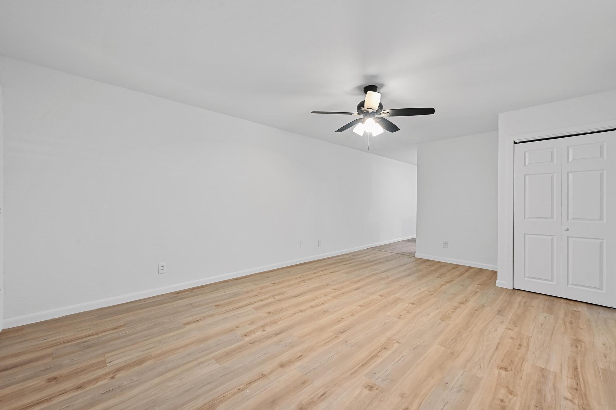 2303 E Side Dr # 102, Austin, TX 78704