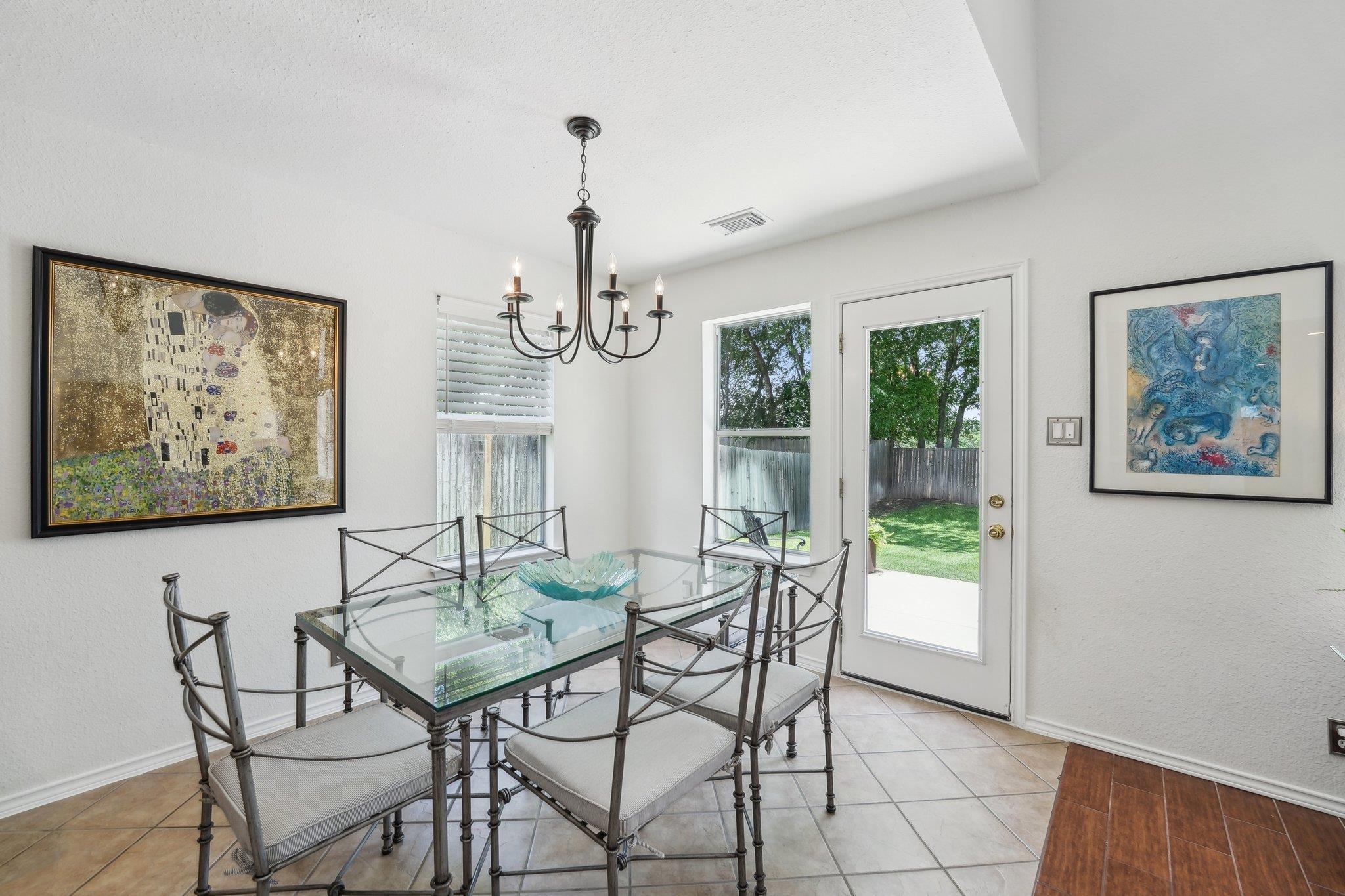 111 Hiver Circle Cir, Kyle, TX 78640