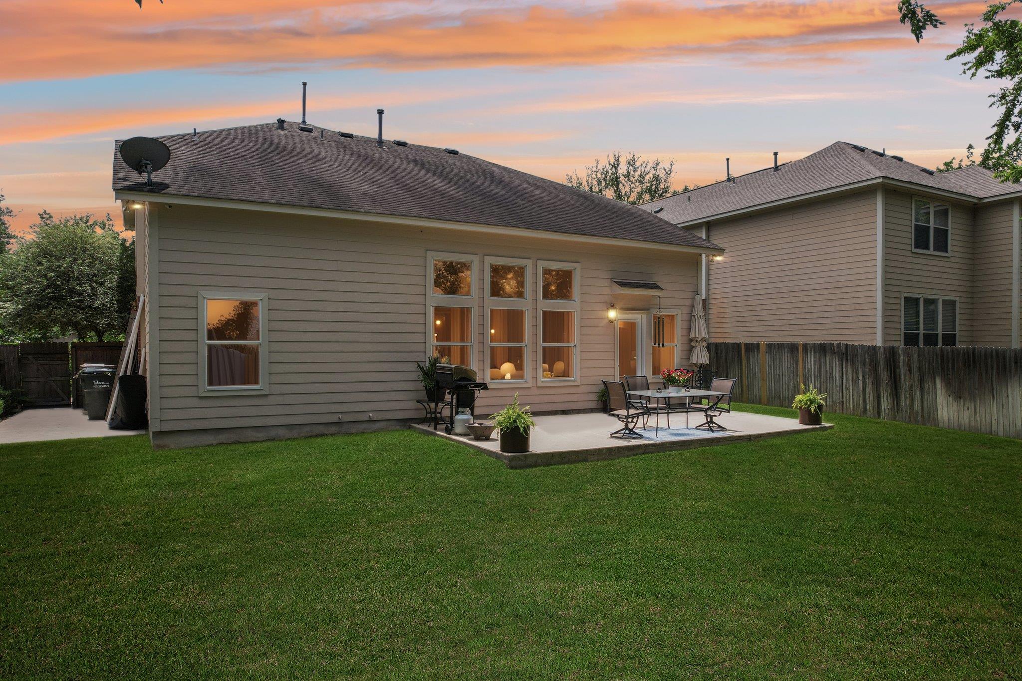 111 Hiver Circle Cir, Kyle, TX 78640