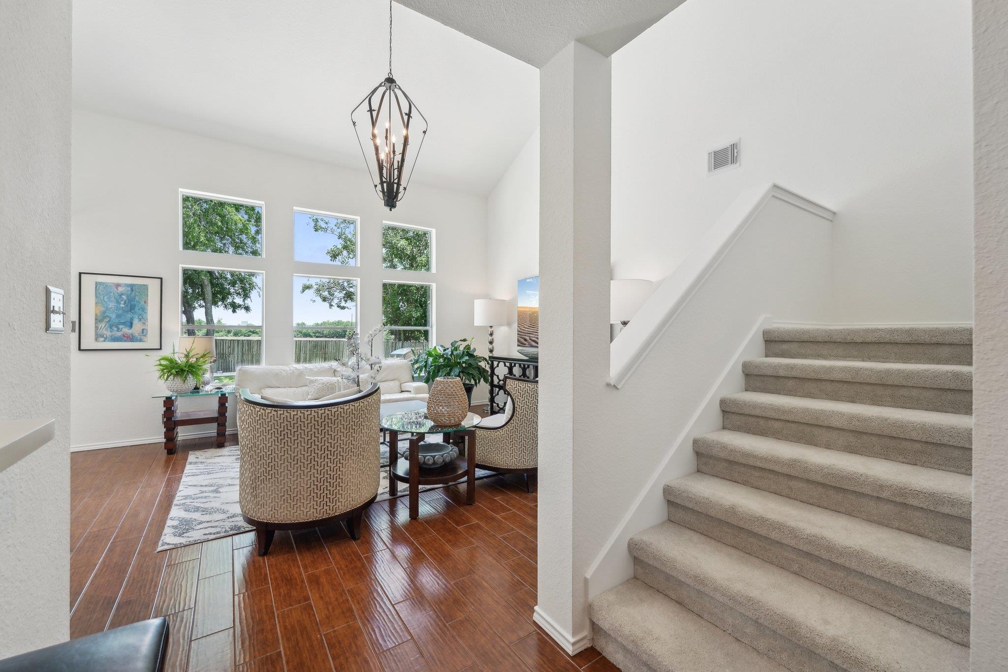 111 Hiver Circle Cir, Kyle, TX 78640