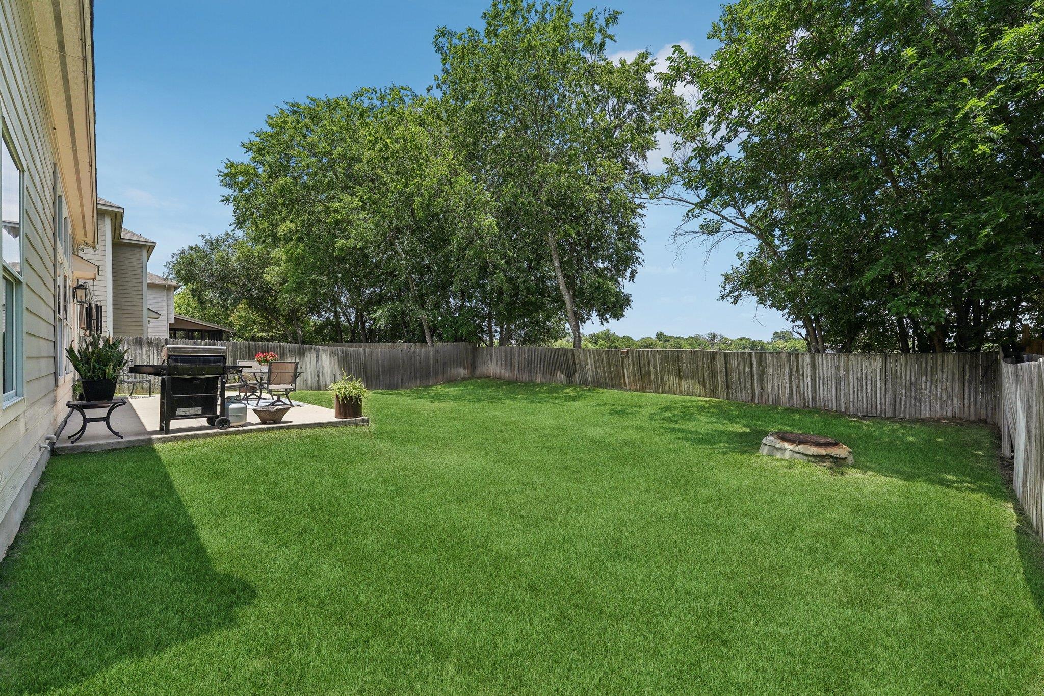 111 Hiver Circle Cir, Kyle, TX 78640