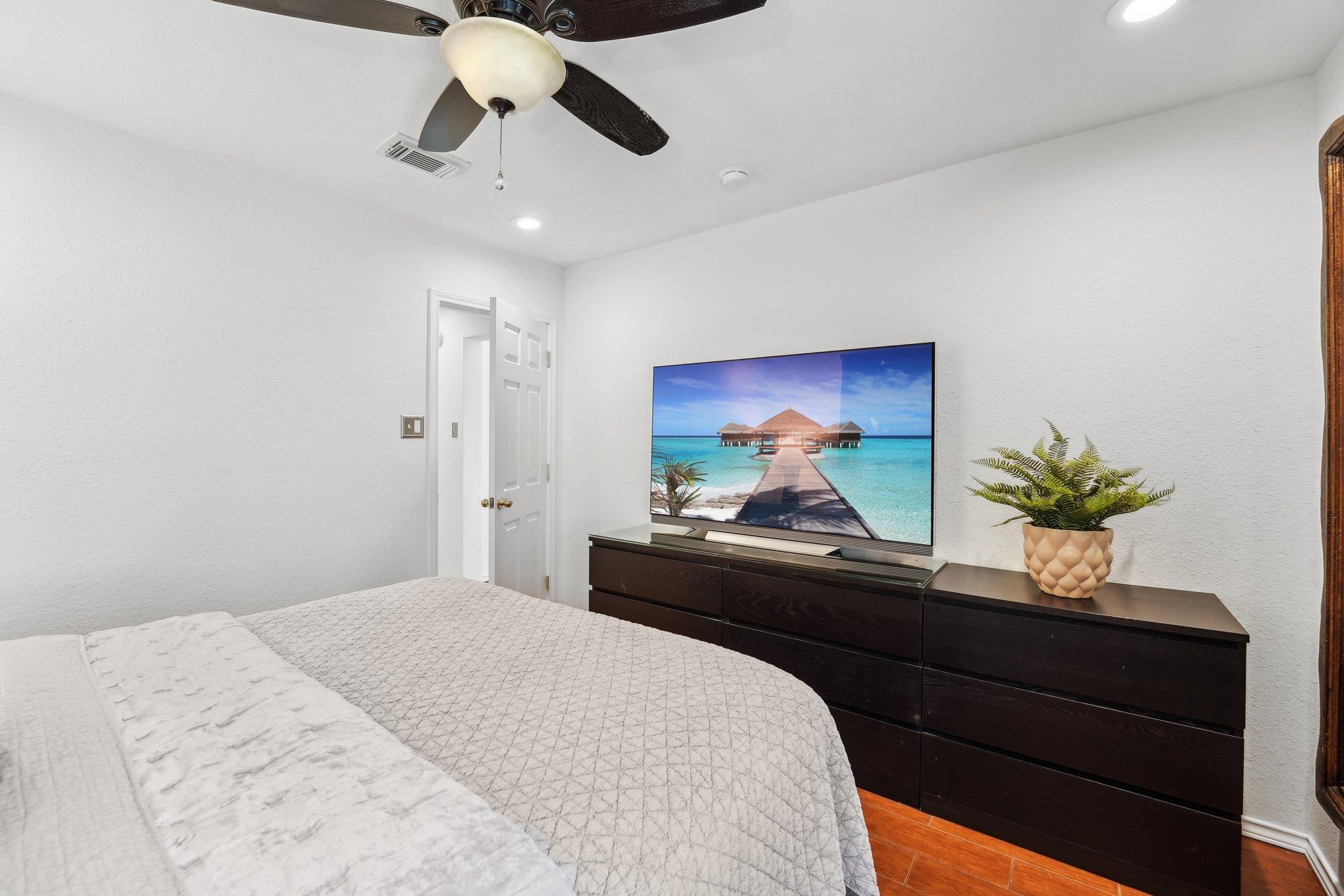 111 Hiver Circle Cir, Kyle, TX 78640