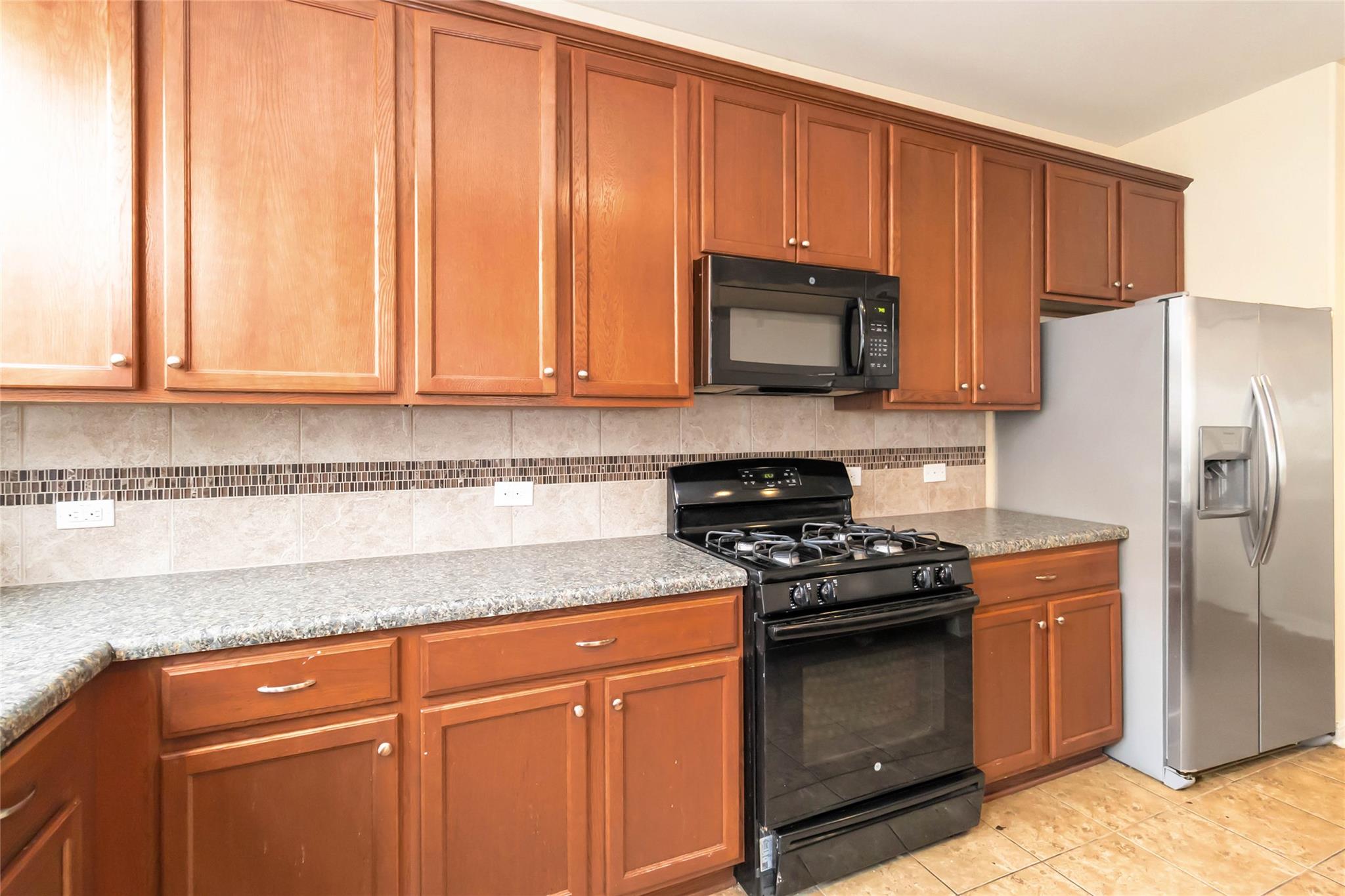 323 Rachel St, San Marcos, TX 78666