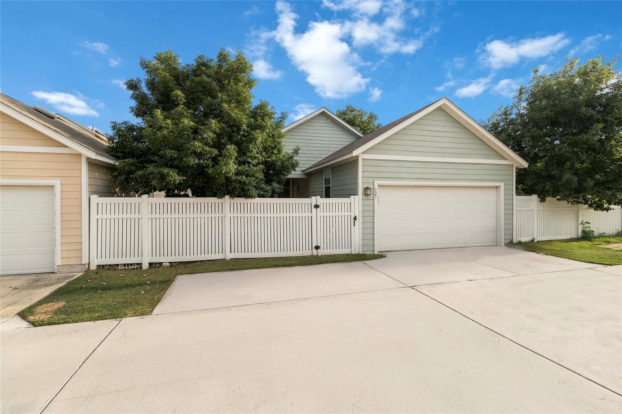 323 Rachel St, San Marcos, TX 78666