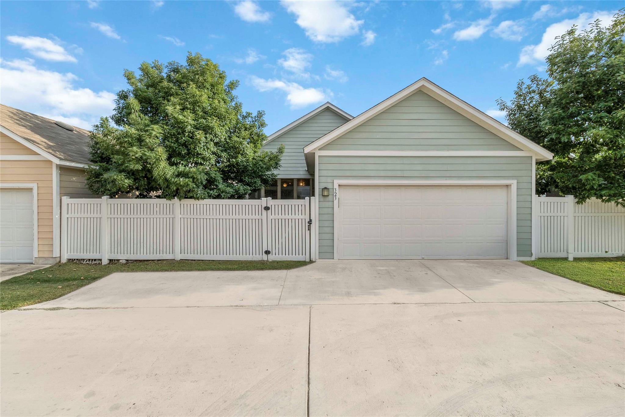 323 Rachel St, San Marcos, TX 78666