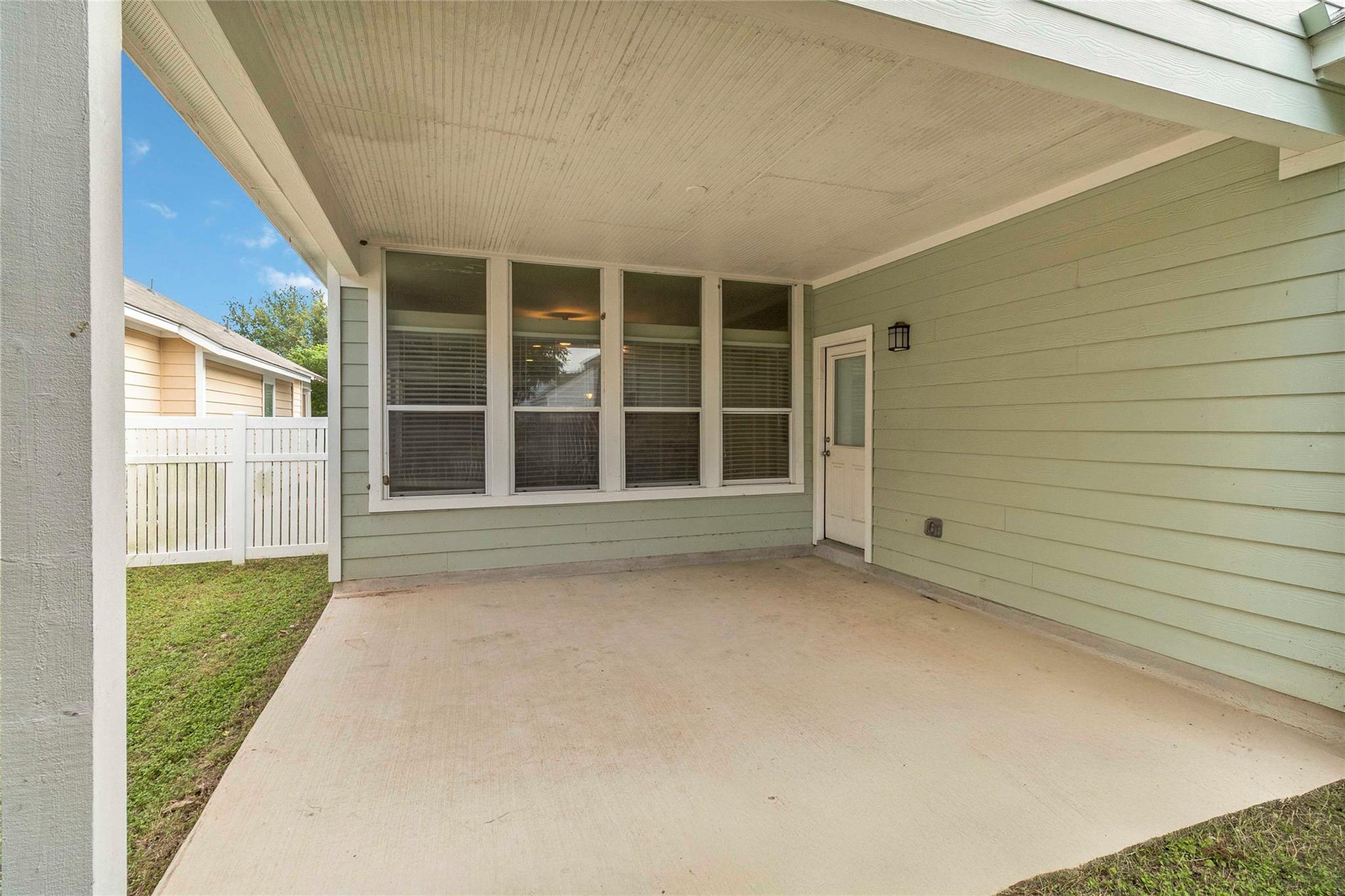 323 Rachel St, San Marcos, TX 78666