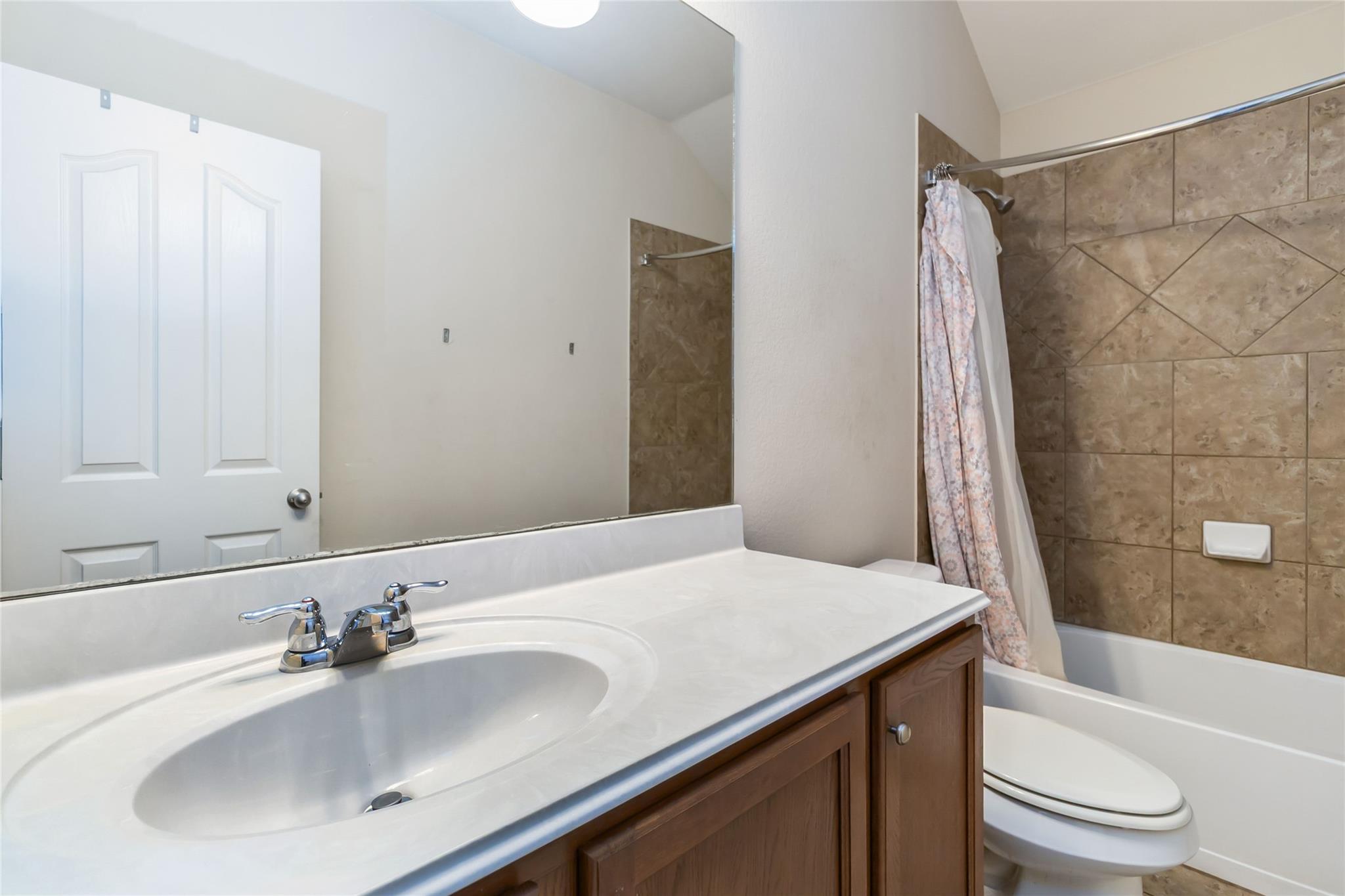 323 Rachel St, San Marcos, TX 78666